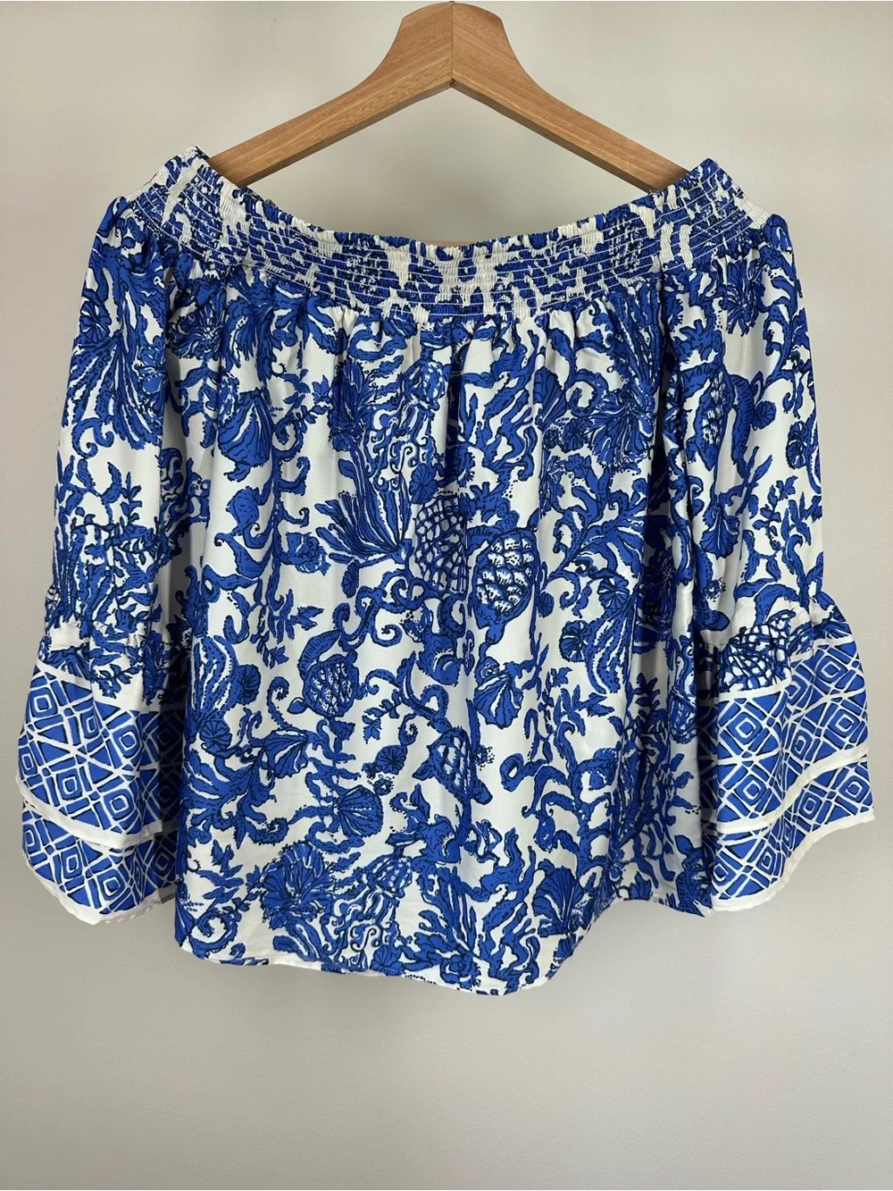 Lilly Pulitzer Women’s Kaori 3/4 Sleeve Off Shoulder Deeper Coconut Ride With Me - Picture 3 of 10